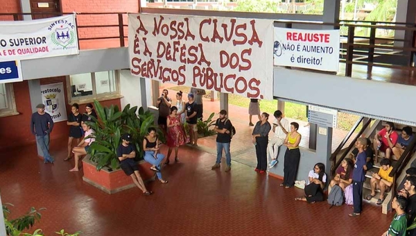 Em meio a greve de servidores, acadêmicos da Ufac pedem auxílio e abertura do restaurante universitário