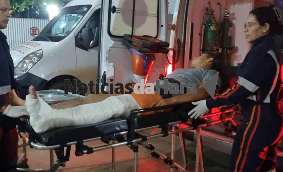 Colisão entre moto e carro deixa dois feridos em Epitaciolândia; vítimas são encaminhadas ao PS da Capital