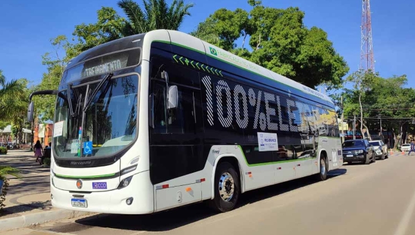 Governo Lula anuncia envio de 30 ônibus elétricos para a prefeitura de Bocalom
