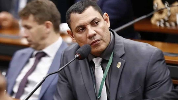PSOL aciona Ulysses e outro seis deputados na Justiça por fake news sobre enchentes no RS