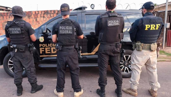 Sete são presos em Cruzeiro do Sul em operação da PF contra organização criminosa