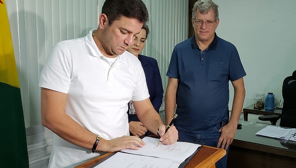 Incra e governo do Acre assinam acordo de cooperação técnica para fins da Reforma Agrária