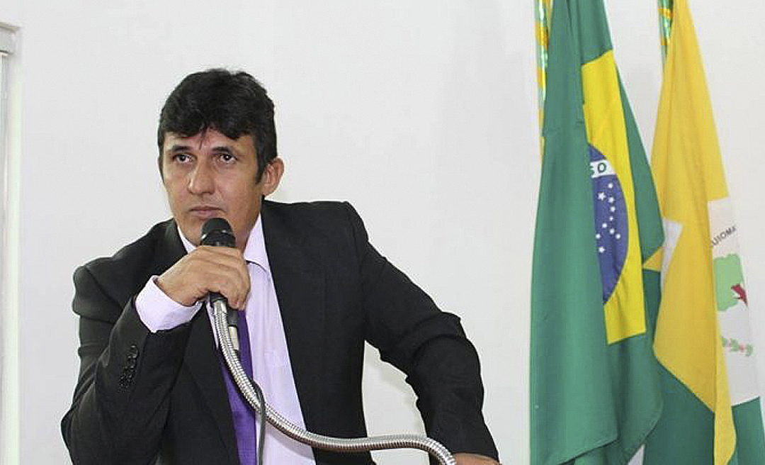 Em débito com a LRF, prefeito do Quinari suspende concessão de licença-prêmio a servidores