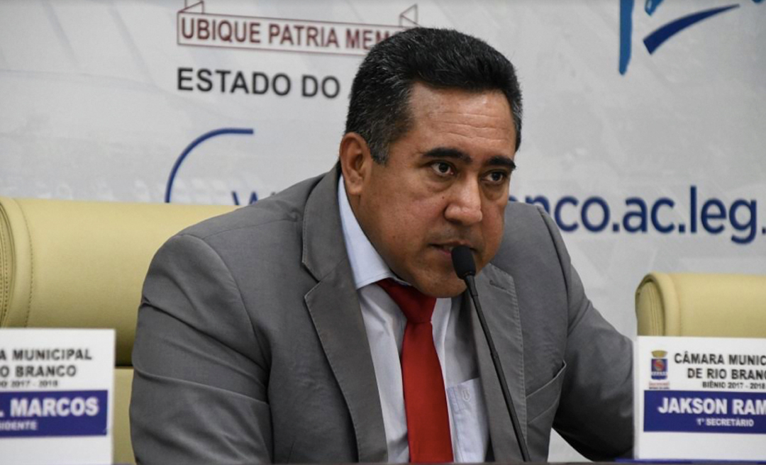 Jackson Ramos diz que asfaltamento em ruas já pavimentadas tem base em estudo da Emurb