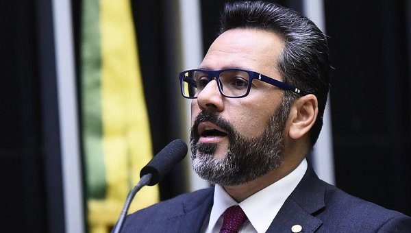 Alan Rick intercede junto ao presidente do FNDE para liberação de recursos para escola e creches