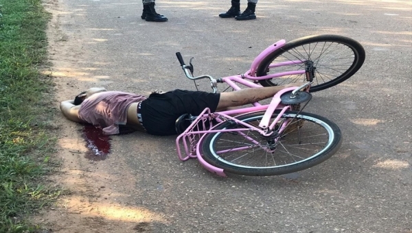 Jovem é executado a tiros enquanto andava de bicicleta no Distrito Industrial