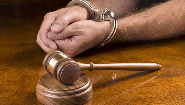 Justiça condena Maria Bonita e Gaspar a 52 anos de prisão por assassinato e tentativa de homicídio