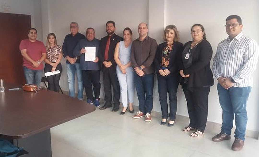 Cidades Saneadas: MPAC assina TAC com Prefeitura de Sena Madureira para implantação de aterro sanitário