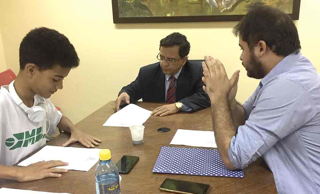 Luiz Gonzaga recebe jovens do MBL que apresentam projetos como “escola sem partido” e o “anticorrupção”
