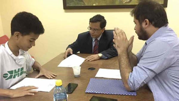 Luiz Gonzaga recebe jovens do MBL que apresentam projetos como “escola sem partido” e o “anticorrupção”