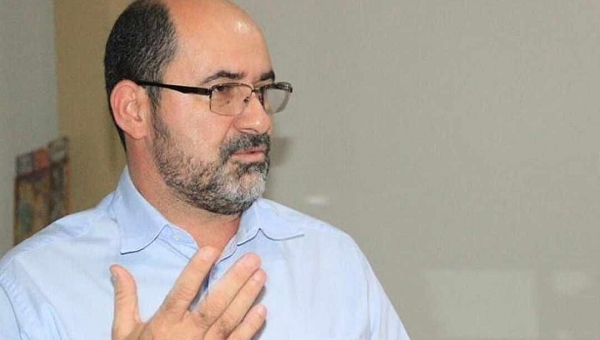 De Brasília, Gedeon Barros manda exonerar todos os cargos do MDB em sua gestão