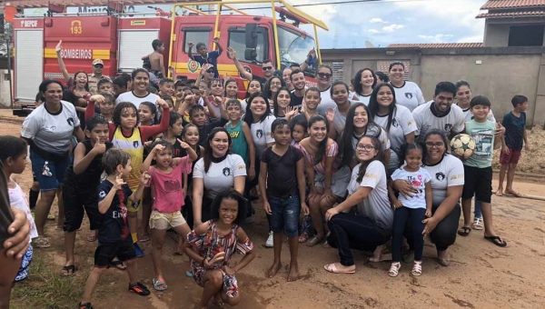 Mais de 300 crianças participam de festa da Escolinha Plenitude no bairro Cadeia Velha