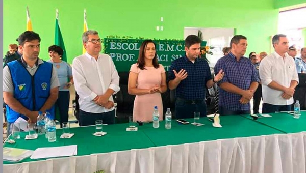 Gladson entrega Colégio Militar em Senador Guiomard