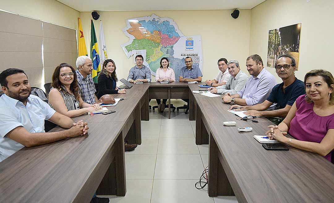 Prefeita Socorro Neri recebe representantes da Embrapa e IPAM para discutir parceria