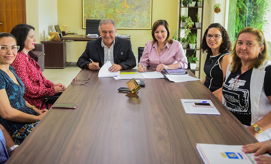 Prefeitura de Rio Branco adere ao Programa Rede Simples