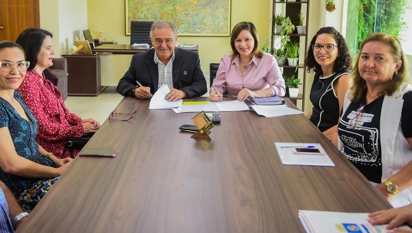 Prefeitura de Rio Branco adere ao Programa Rede Simples