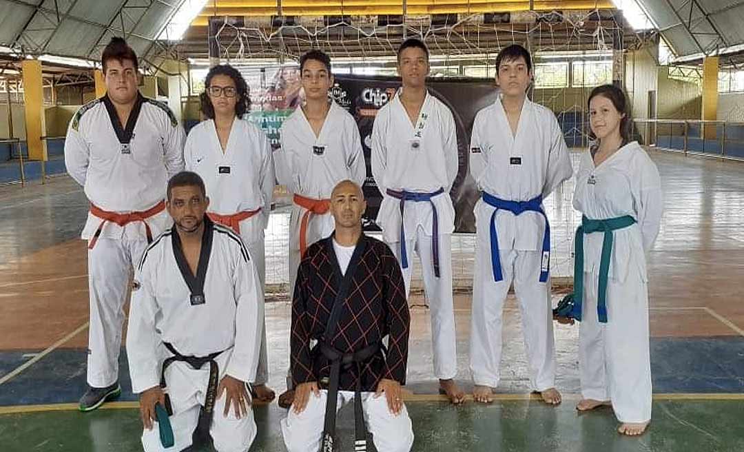Projeto Taekwondo Dignidade e Respeito completa sete anos com troca de faixas de alunos