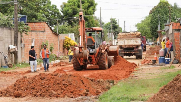 Melhorias de vias são intensificadas pela Prefeitura na capital acreana