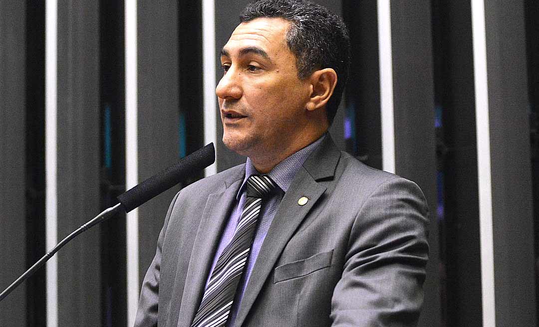 Jesus Sérgio apresenta emenda a MP 914 que mantém processo de escolha democrática dos reitores dos institutos federais