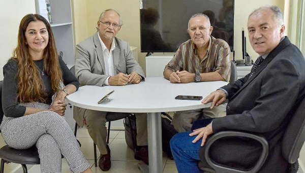 Associação de Jornalistas de Turismo tem sua primeira diretoria empossada nesta sexta