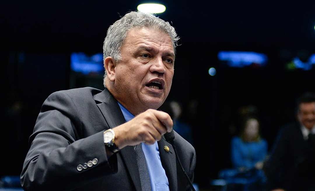 Petecão diz que Bolsonaro contribuía mais com o País se falasse “menos besteira”