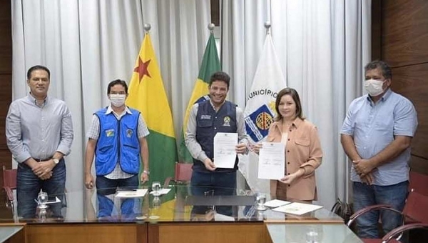 Em nova reunião, Gladson e Socorro fecham parceria para revitalização de ruas, calçadas e quadras em Rio Branco