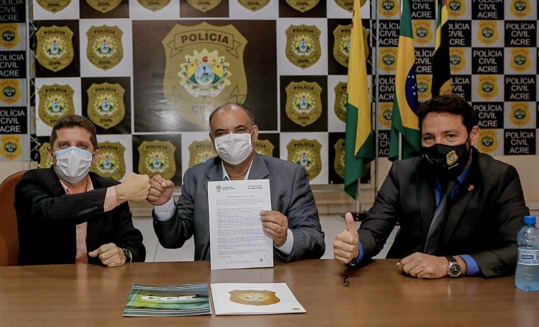 Polícia Civil e CGE firmam acordo de cooperação para ações no combate a crimes contra a administração