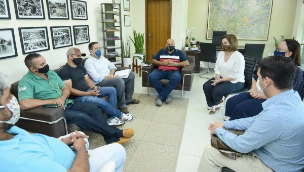Vanda Milani pede e Socorro Neri vai construir abrigo para taxistas do Alto Acre
