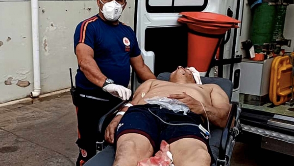 Presidiário monitorado leva facada na cabeça após bate-boca com a esposa