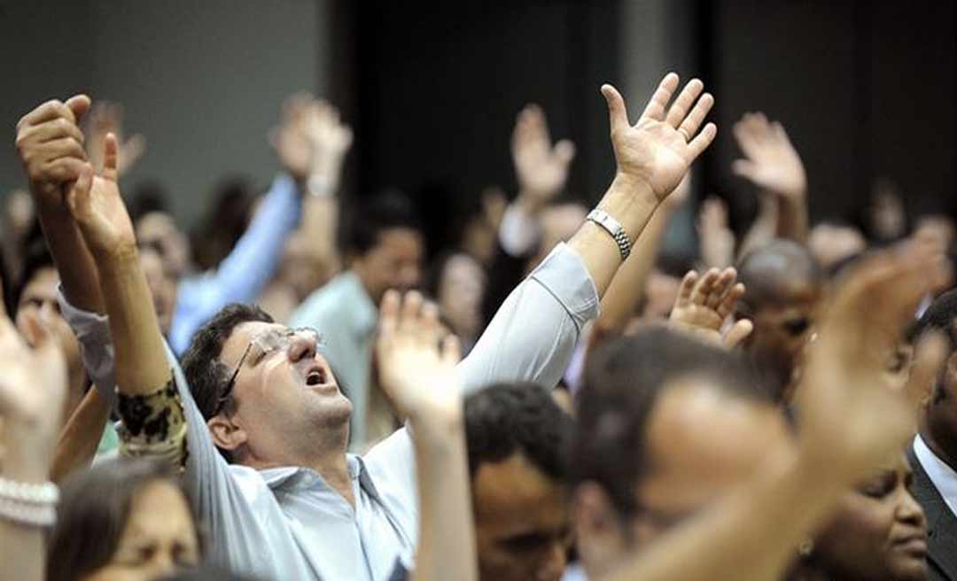 Após pedido do MP, Justiça suspende lei estadual que proibia o fechamento de igrejas durante calamidade pública