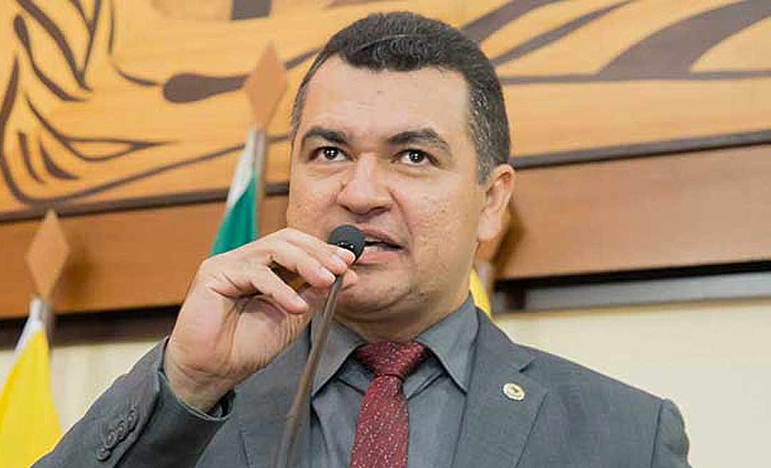 Cadmiel polemiza e diz: “quero ver esses advogados chegarem a qualquer hora da noite lá no presídio para verem os presos deles”