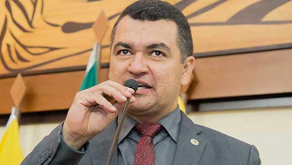 Cadmiel polemiza e diz: “quero ver esses advogados chegarem a qualquer hora da noite lá no presídio para verem os presos deles”