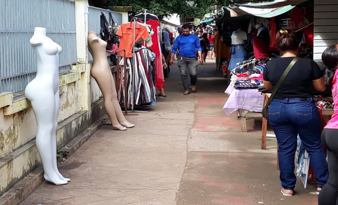 Pandemia derruba vendas de Natal no Calçadão da Benjamin Constant  