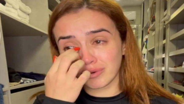 Juh Vellegas chora ao contar o drama que passou com o esposo após contrair covid-19; assista