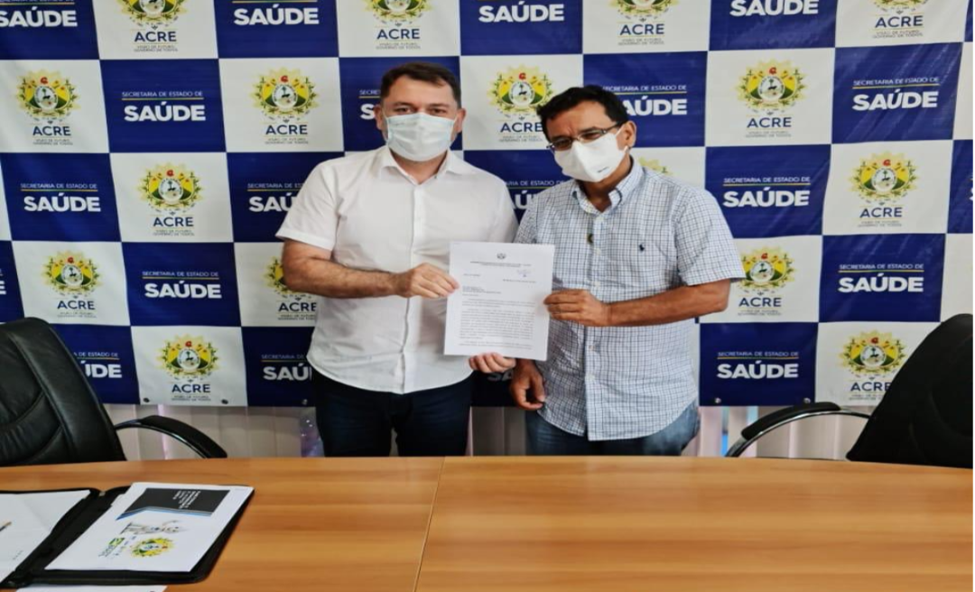 Luiz Gonzaga consegue reforma em unidade de saúde e ambulância nova aos moradores de Manoel Urbano 