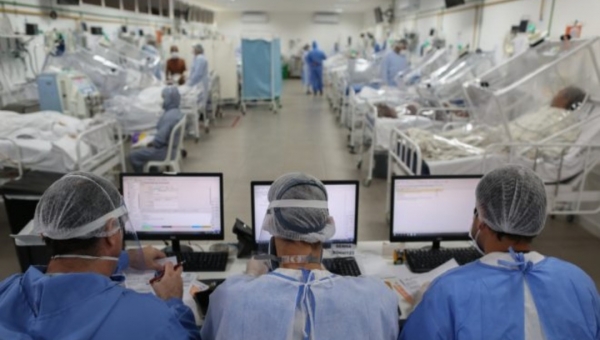 Pacientes morrem asfixiados por falta de oxigênio em hospital de Manaus