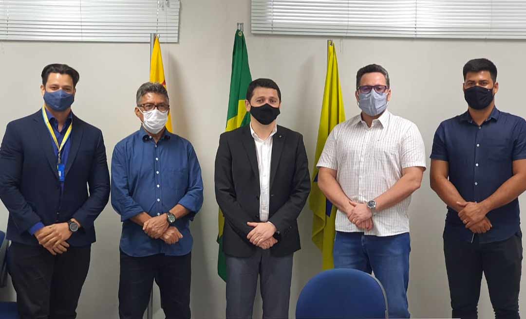 Deputado Alan Rick reúne-se com superintendente do Banco do Brasil e pede que agências no Acre não sejam fechadas