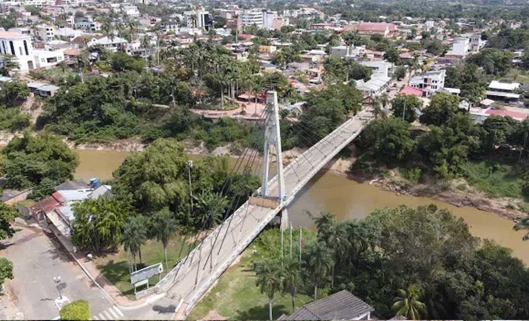 Bolívia recebe primeiro lote de vacinas russas Sputnik V e começa campanha nesta sexta