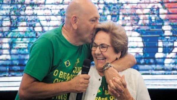 Mãe do empresário Luciano Hang morre após ser internada com Covid-19