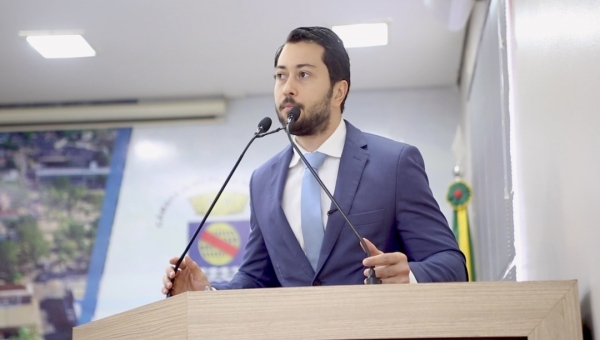 "Em 19 dias, Rio Branco vacinou apenas 3 mil pessoas", diz Jarude, que cobra da prefeitura transparência