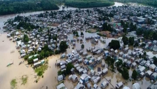 Governo federal libera pagamento do FGTS para famílias alagadas de Tarauacá, anuncia Bittar 