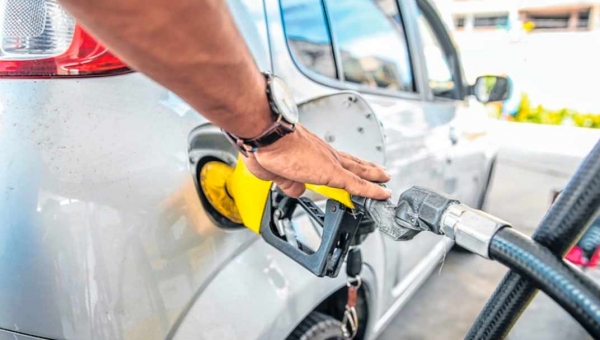 Petrobras anuncia novo aumento de 8,8% na gasolina; sexto reajuste do ano