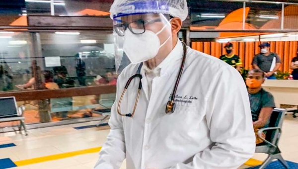 “Não dá para ficar em casa com tanta gente precisando de ajuda”, diz médico infectologista