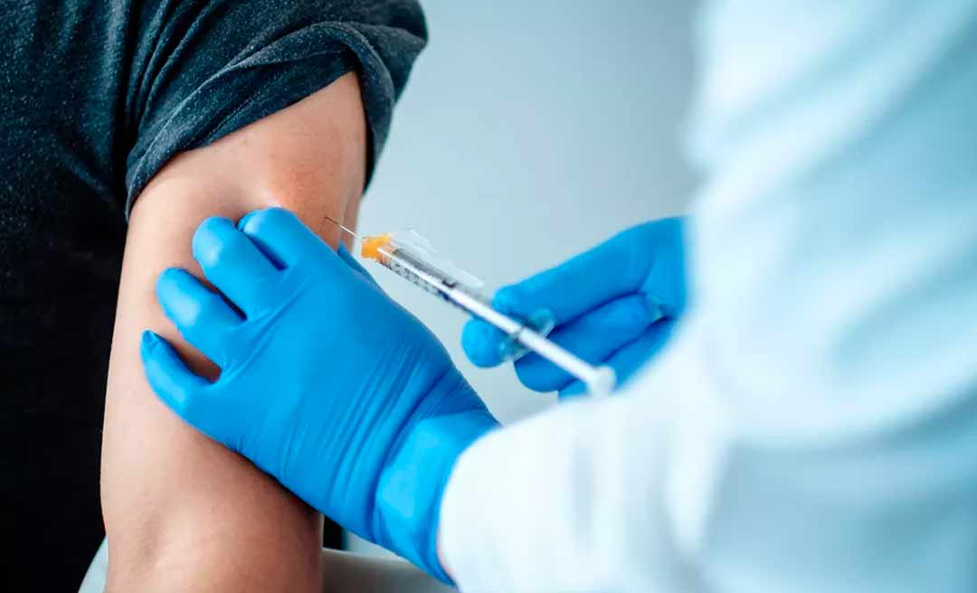 Aplicação da 2ª dose da vacina anticovid continua nesta segunda em Rio Branco; veja os locais