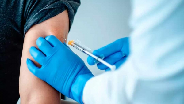 Aplicação da 2ª dose da vacina anticovid continua nesta segunda em Rio Branco; veja os locais