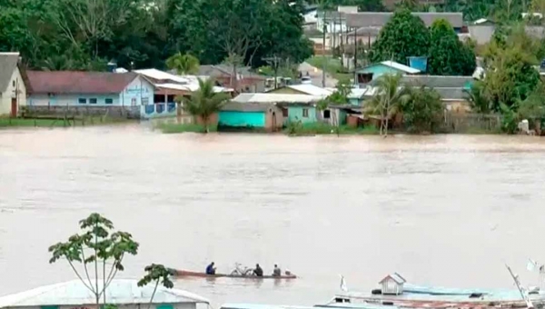Após atingir 30 mil pessoas, Rio Juruá apresenta sinal de vazante em Cruzeiro do Sul