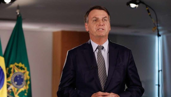 Bolsonaro ameaça governadores e prefeitos que decretarem medidas restritivas: 'daqui para frente vou agir'