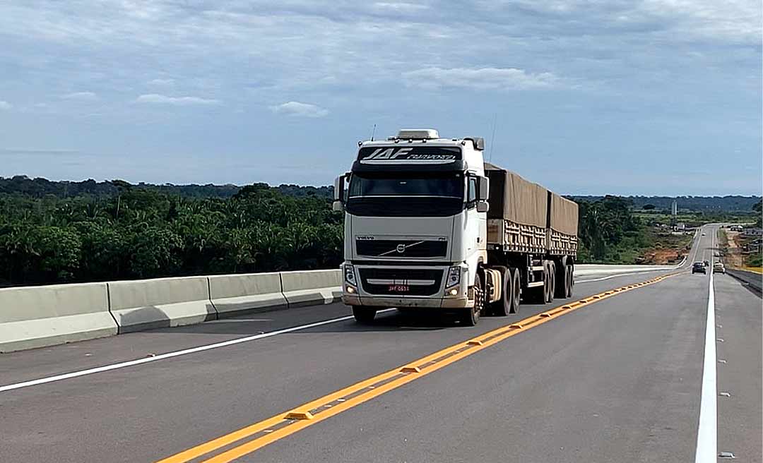 Economia acreana já é beneficiada pela ponte do Rio Madeira após um mês de inauguração