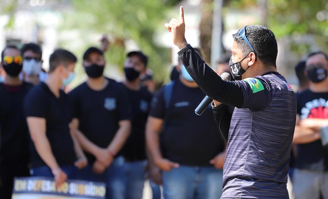Em protesto na frente do Palácio, policiais penais reinvidicam melhorias salariais e concurso