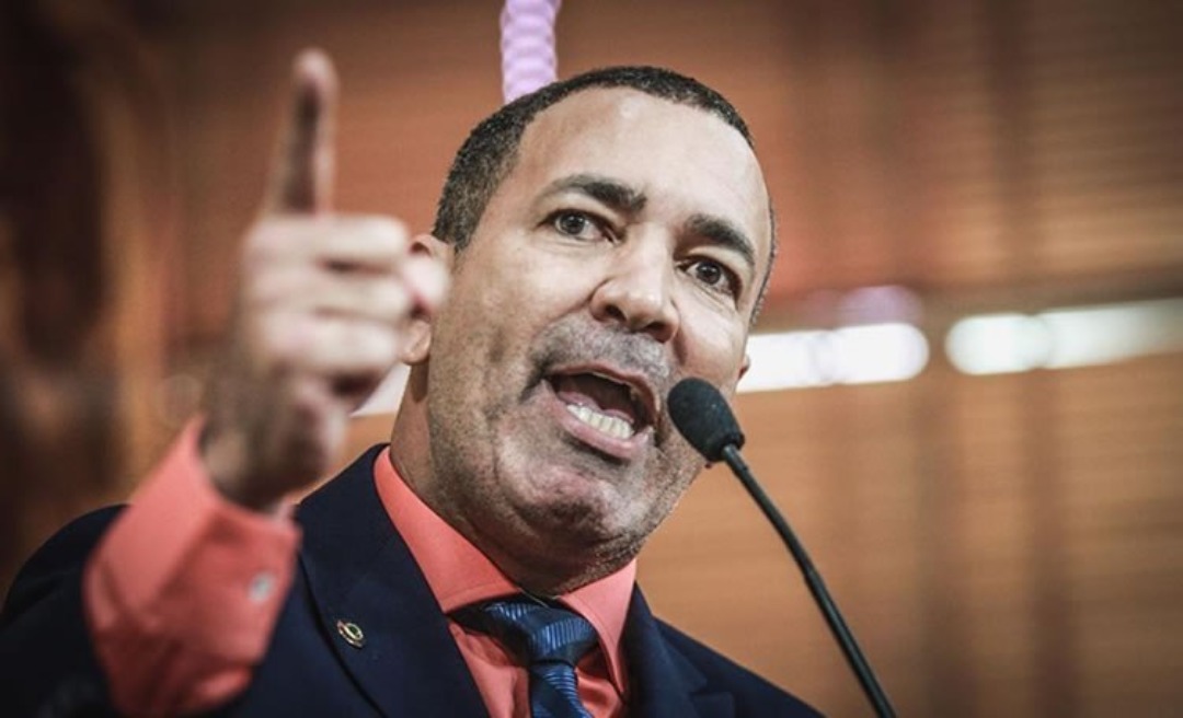 Neném Almeida nega que tenha voltado para a base do governo e diz: “a minha vida está numa paz”